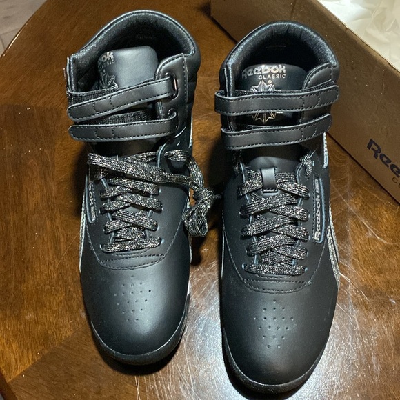 Reebok freestyle hi Black and Silver - Picture 2 of 6
